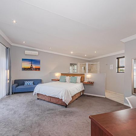 Le Petit Fillan Hotel Sandton Eksteriør billede