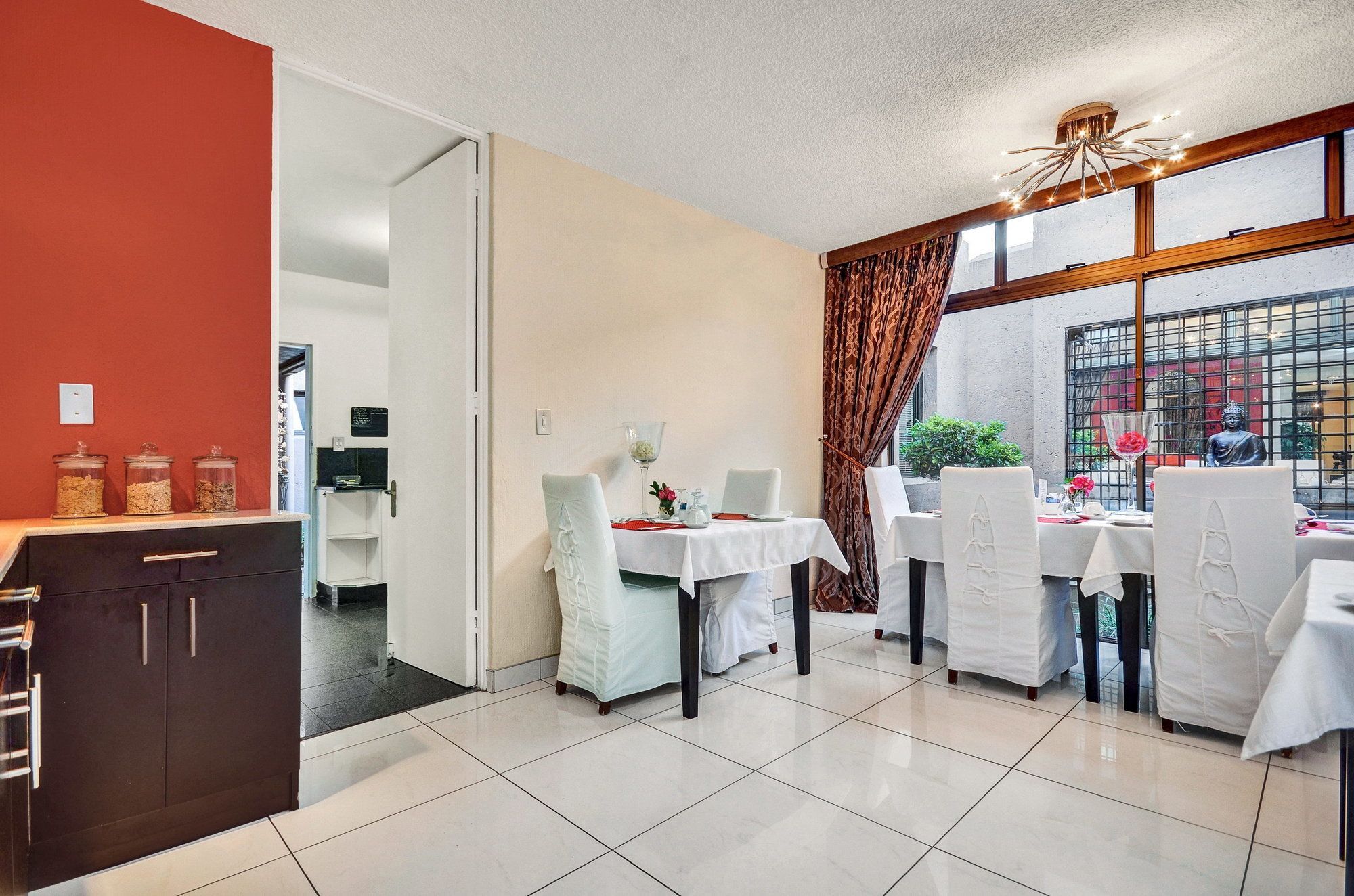 Le Petit Fillan Hotel Sandton Eksteriør billede